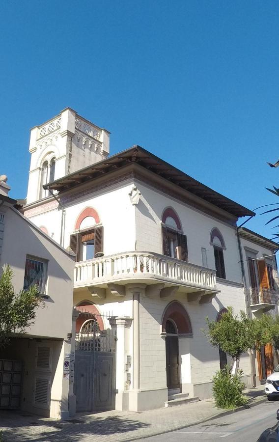 Torre Della Darsena Apartment Viareggio Exterior photo